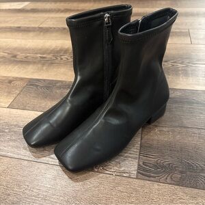 Women's Aerosoles Nina Bootie Black SZ 7